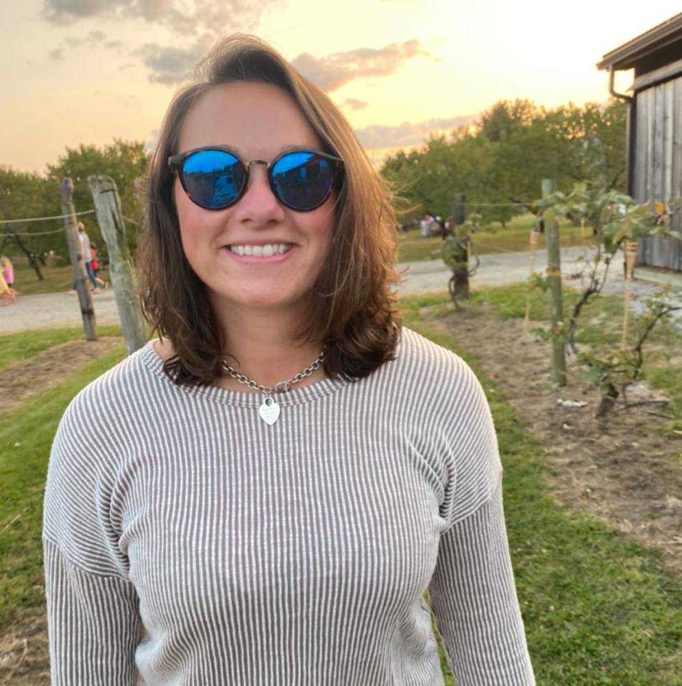 Meet your Posher, Courtney